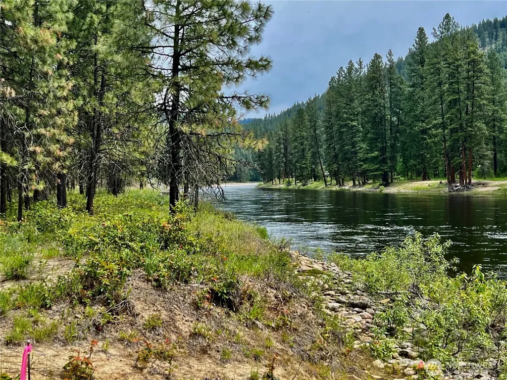 0 Siochanta Kettle Falls WA 99141