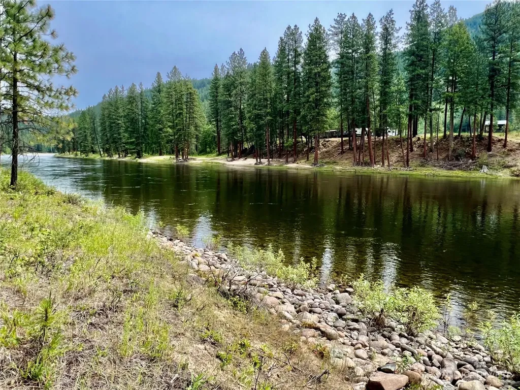 0 Siochanta Kettle Falls WA 99141