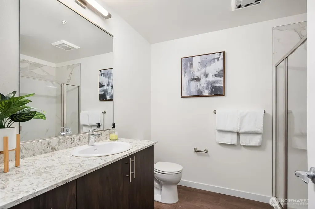 1085 103rd Avenue NE Bellevue WA 98004