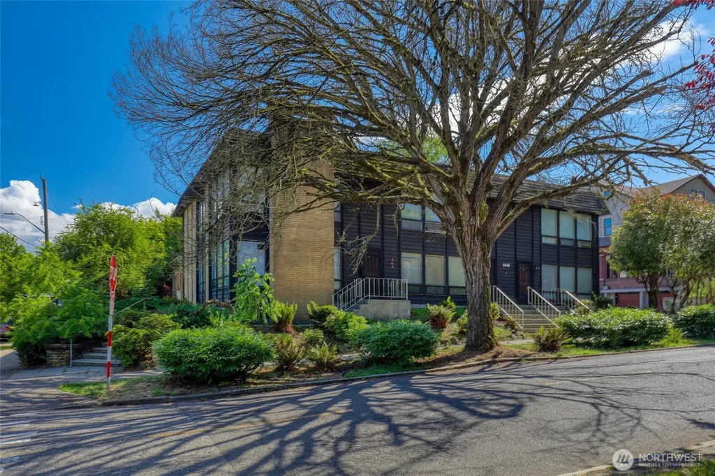 1441 E Aloha Street Seattle WA 98112