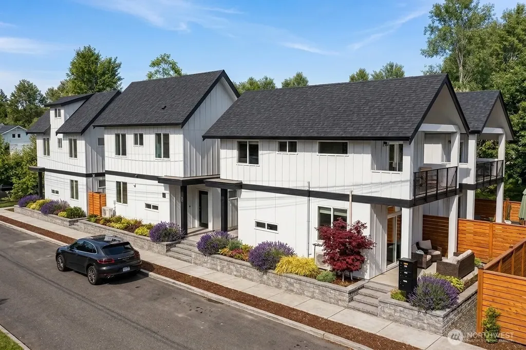 9006 5th Avenue S Seattle WA 98108