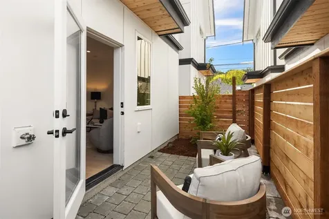9006 5th Avenue S Seattle WA 98108