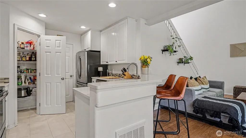 511 Elma Place NE Renton WA 98059
