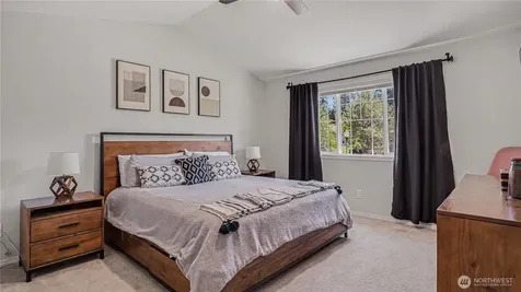 511 Elma Place NE Renton WA 98059