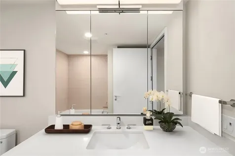 121 Stewart Street Seattle WA 98101