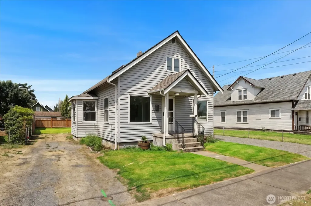710 2nd Street SW Puyallup WA 98371