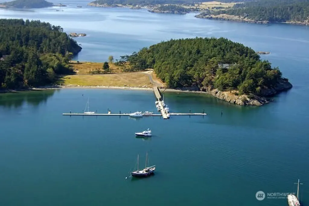 530 Barlow Bay Road Lopez Island WA 98261