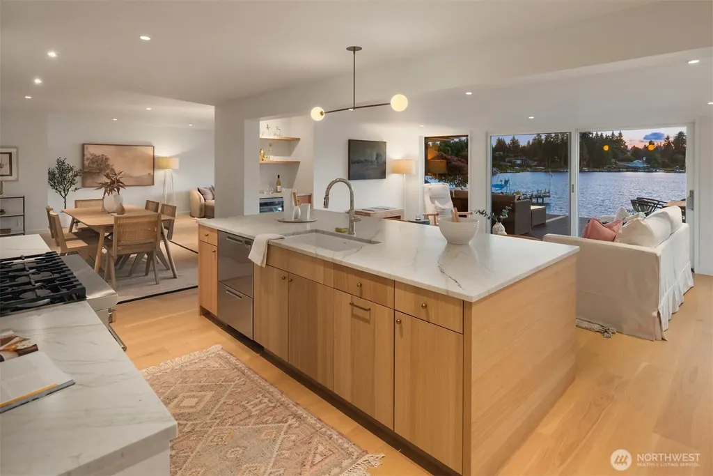 15413 11th Avenue SW Burien WA 98166