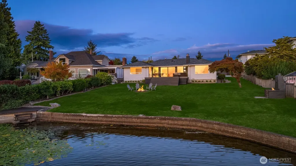 15413 11th Avenue SW Burien WA 98166