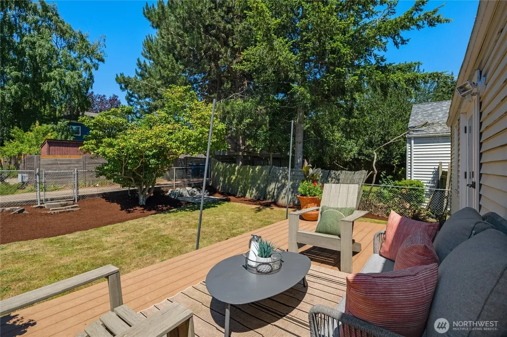 7751 Dibble Avenue NW Seattle WA 98117