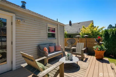 7751 Dibble Avenue NW Seattle WA 98117