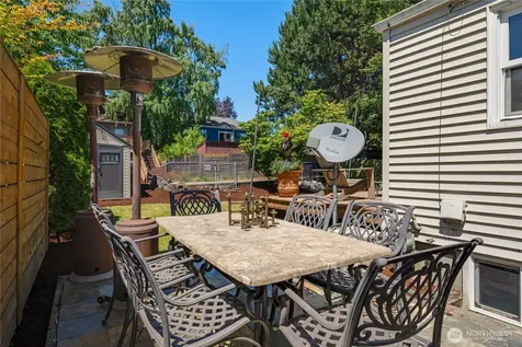 7751 Dibble Avenue NW Seattle WA 98117