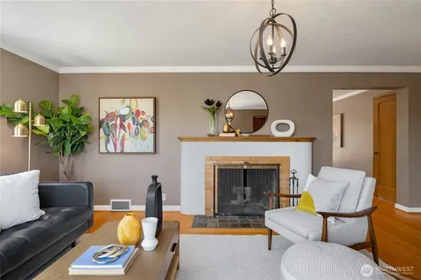 7751 Dibble Avenue NW Seattle WA 98117