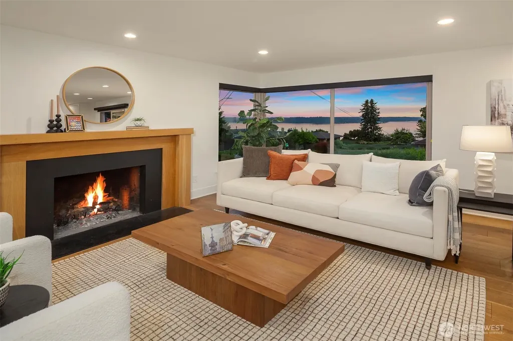 8459 40th Avenue SW Seattle WA 98136
