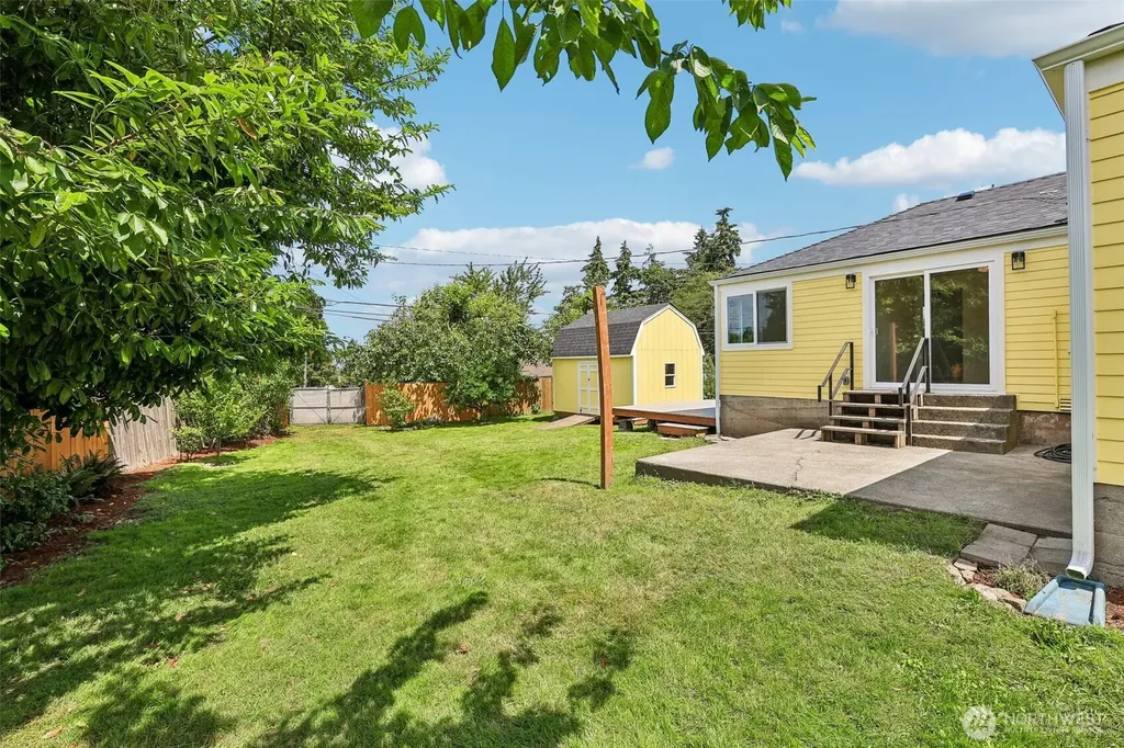2404 S 121st Street Seattle WA 98168