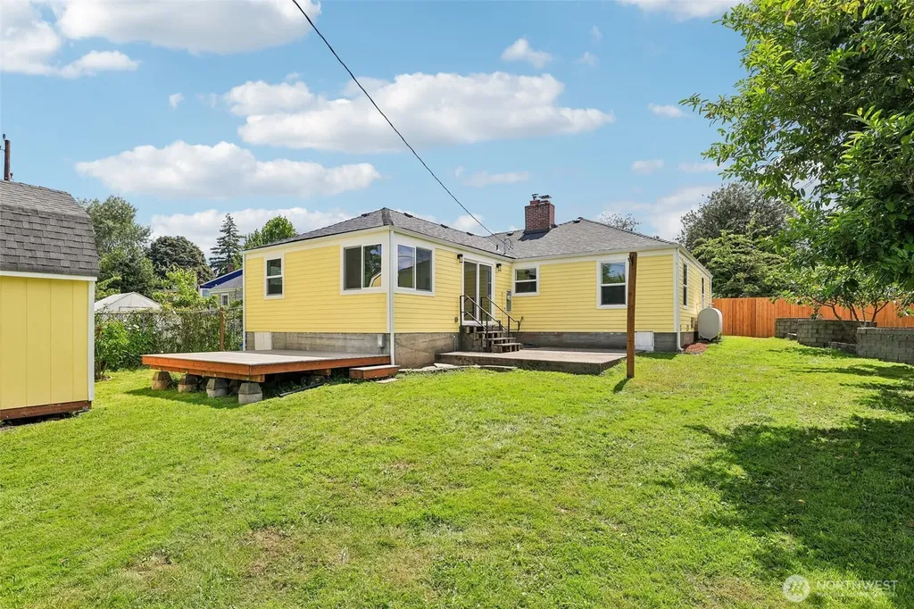 2404 S 121st Street Seattle WA 98168