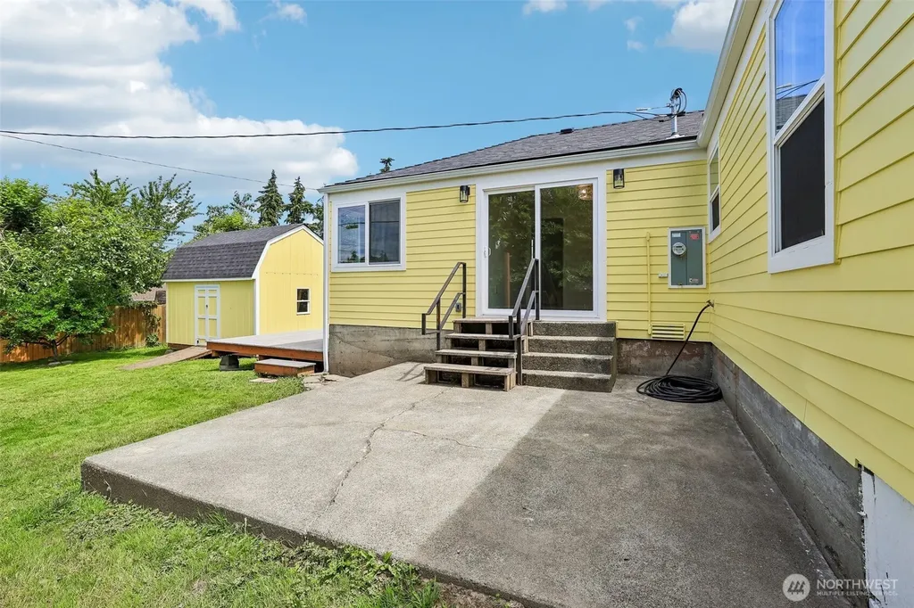 2404 S 121st Street Seattle WA 98168