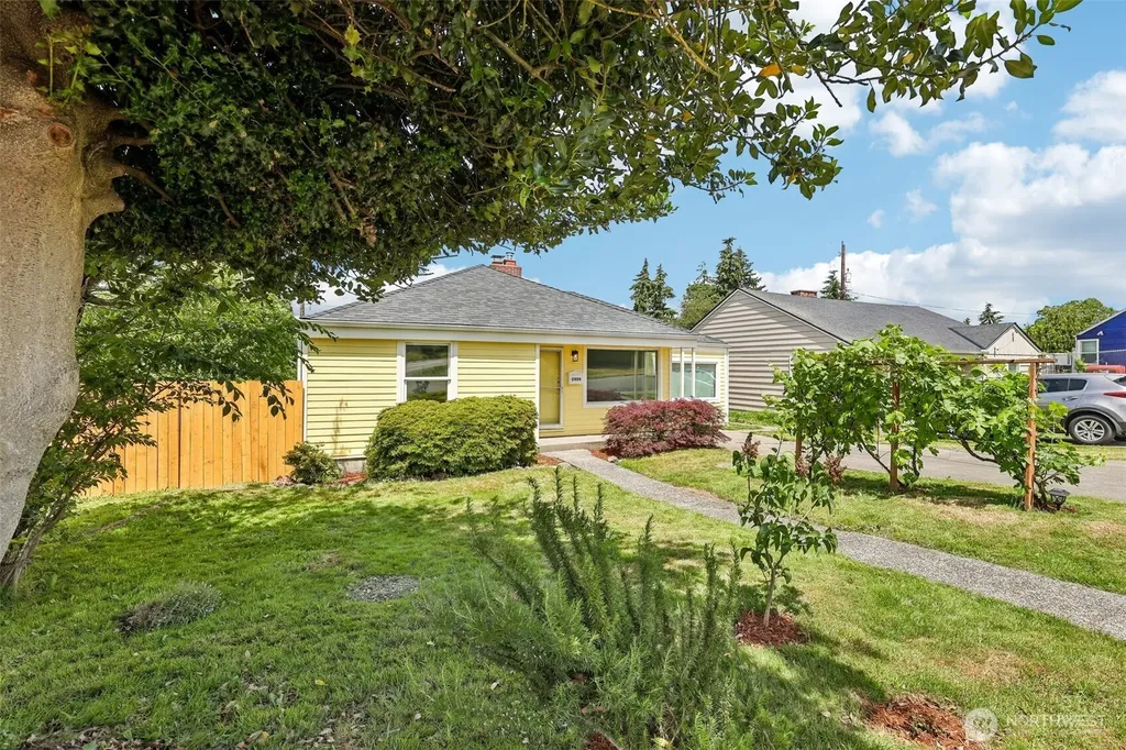 2404 S 121st Street Seattle WA 98168