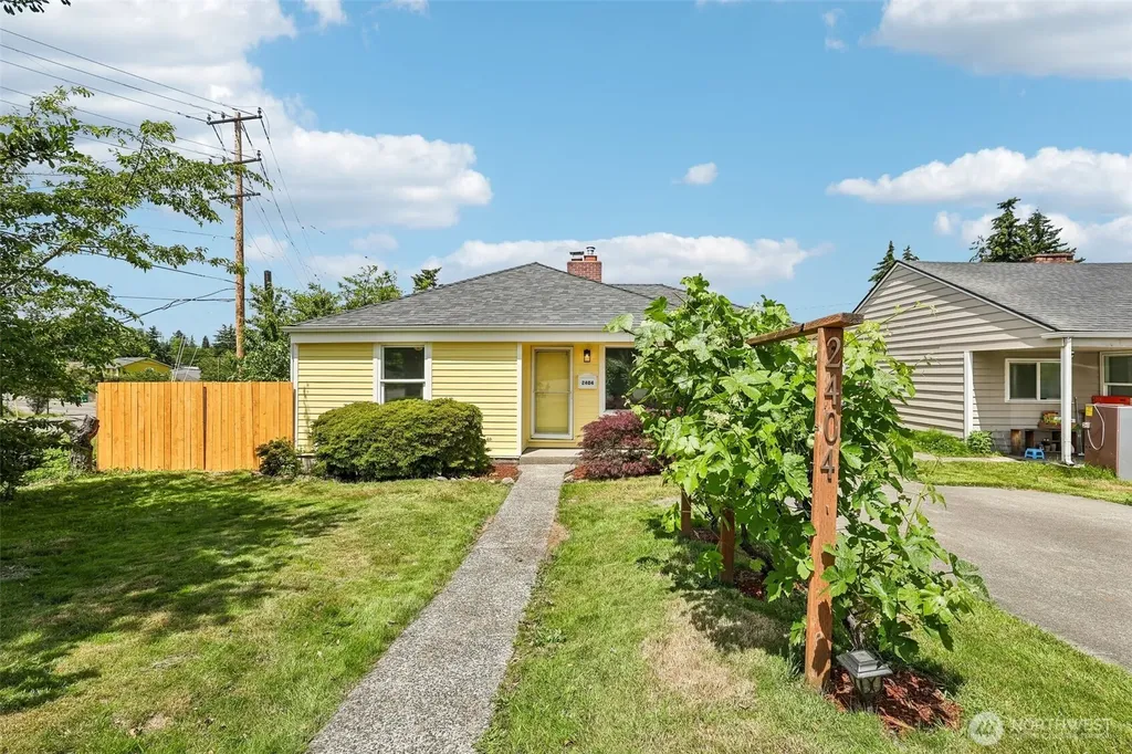 2404 S 121st Street Seattle WA 98168