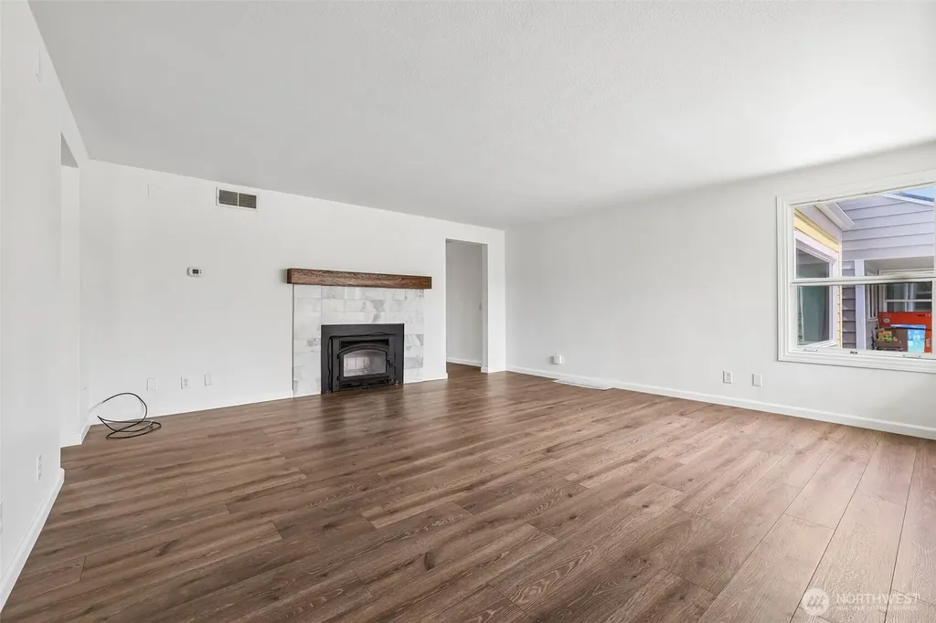2404 S 121st Street Seattle WA 98168