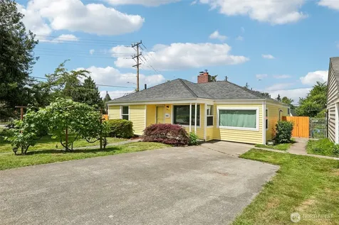 2404 S 121st Street Seattle WA 98168