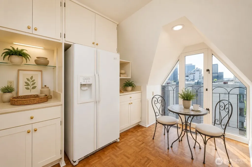 1017 Minor Avenue Seattle WA 98104