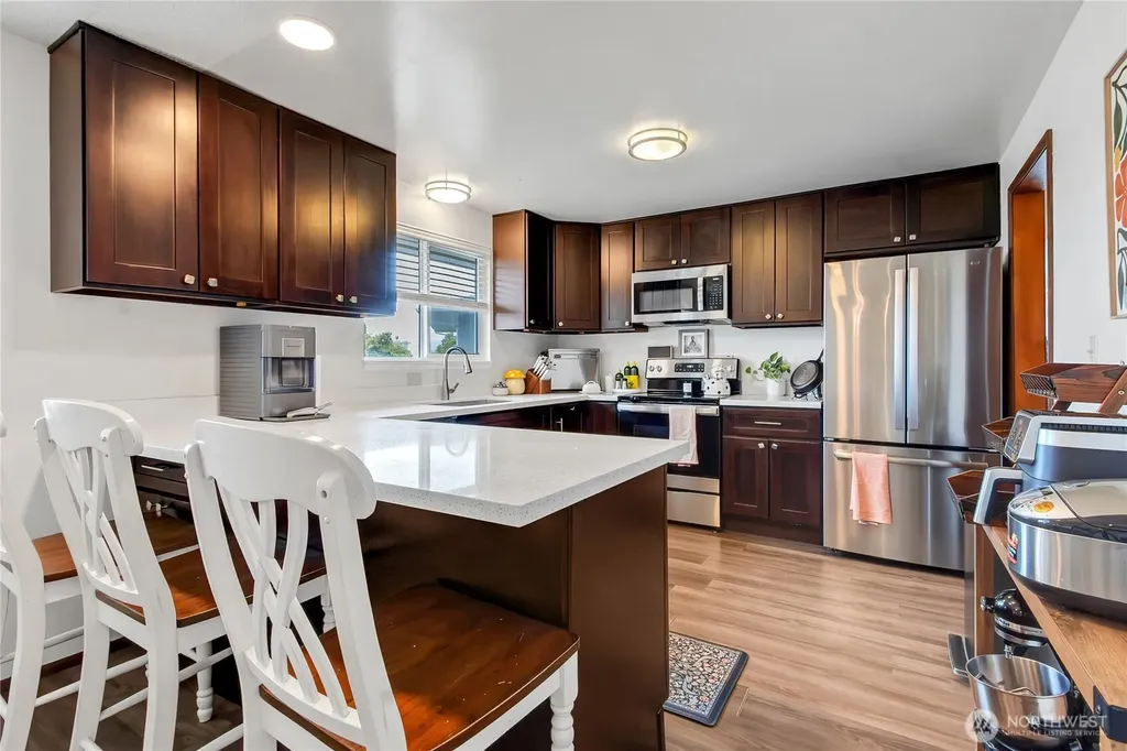 1917 Willow Lane W University Place WA 98466