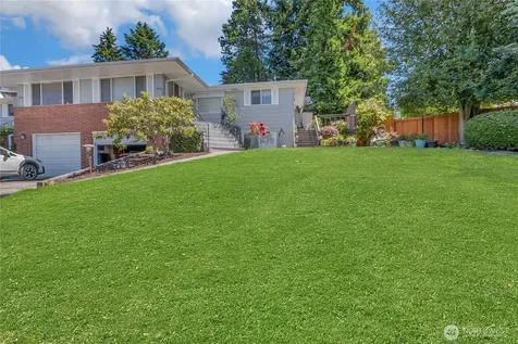 1917 Willow Lane W University Place WA 98466