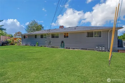 1917 Willow Lane W University Place WA 98466