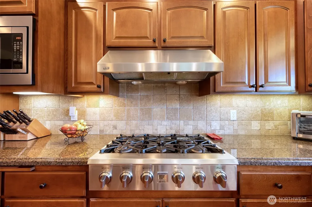 13608 175th Street Ct E Puyallup WA 98374