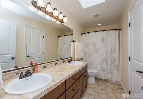 13608 175th Street Ct E Puyallup WA 98374