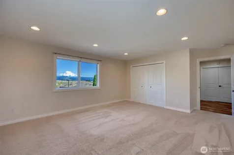 13608 175th Street Ct E Puyallup WA 98374