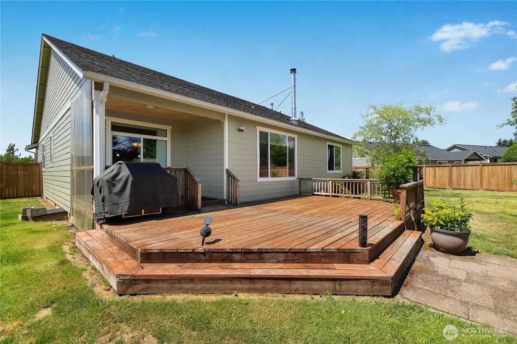 76 Mcdonald Creek Lane Elma WA 98541