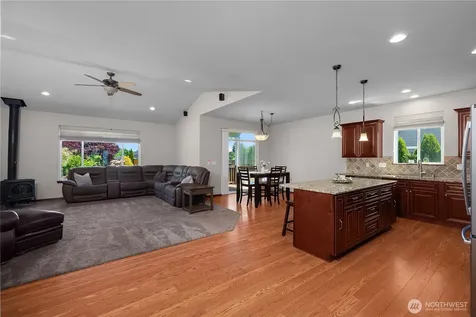 76 Mcdonald Creek Lane Elma WA 98541
