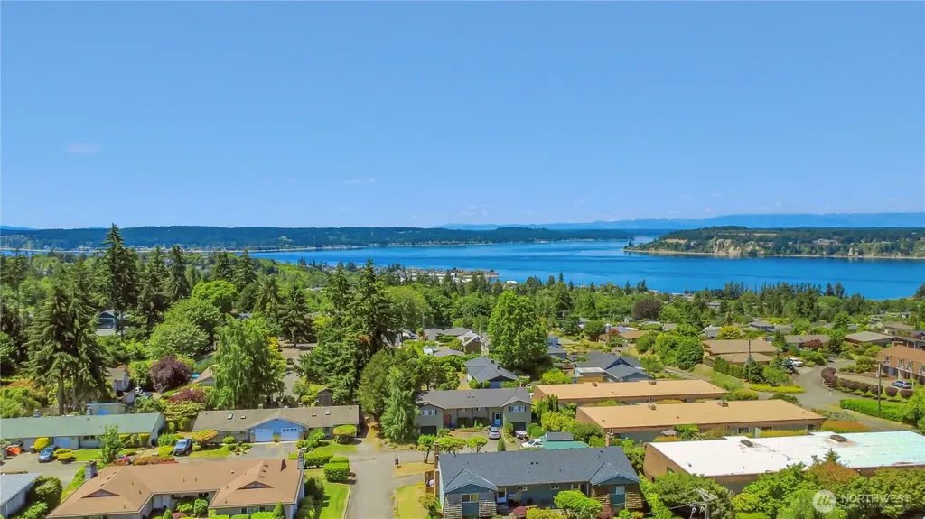 1911 Willow Lane W University Place WA 98466