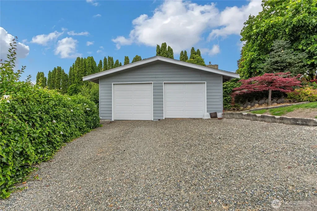 1911 Willow Lane W University Place WA 98466