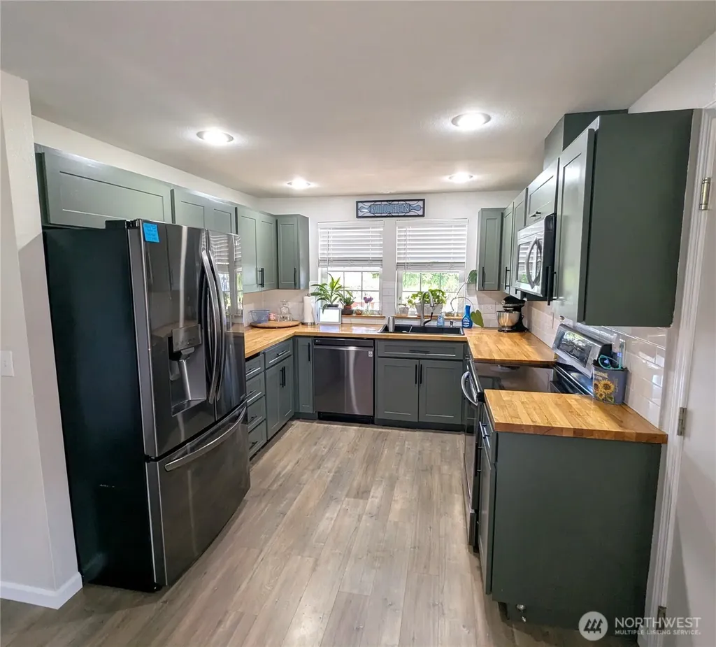 17930 Iris Place SW Rochester WA 98579