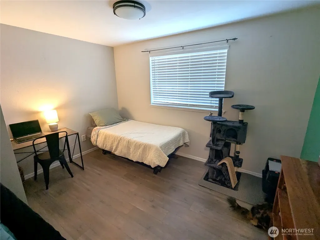 17930 Iris Place SW Rochester WA 98579