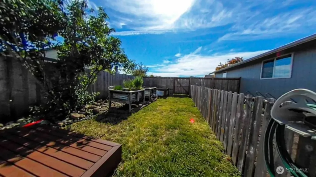 17930 Iris Place SW Rochester WA 98579