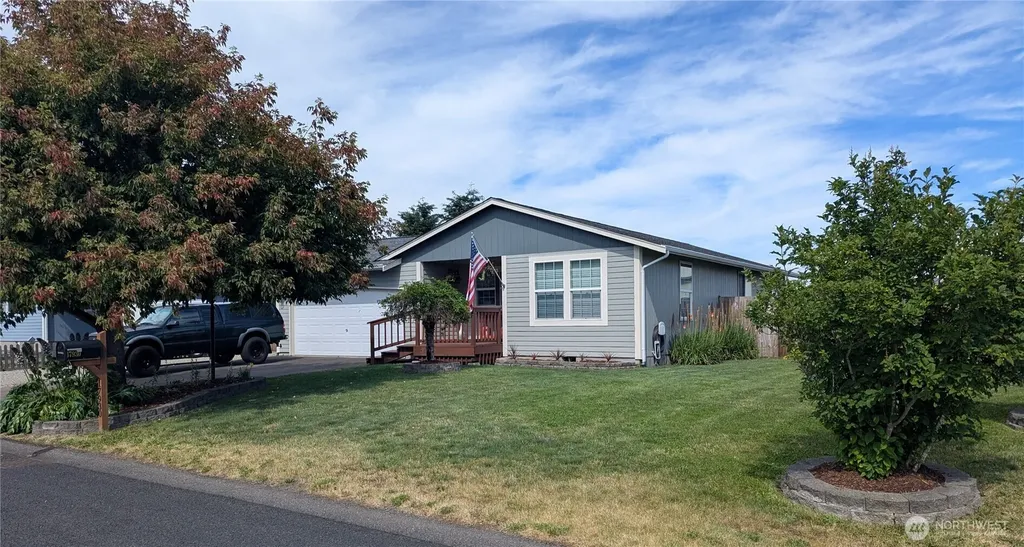 17930 Iris Place SW Rochester WA 98579