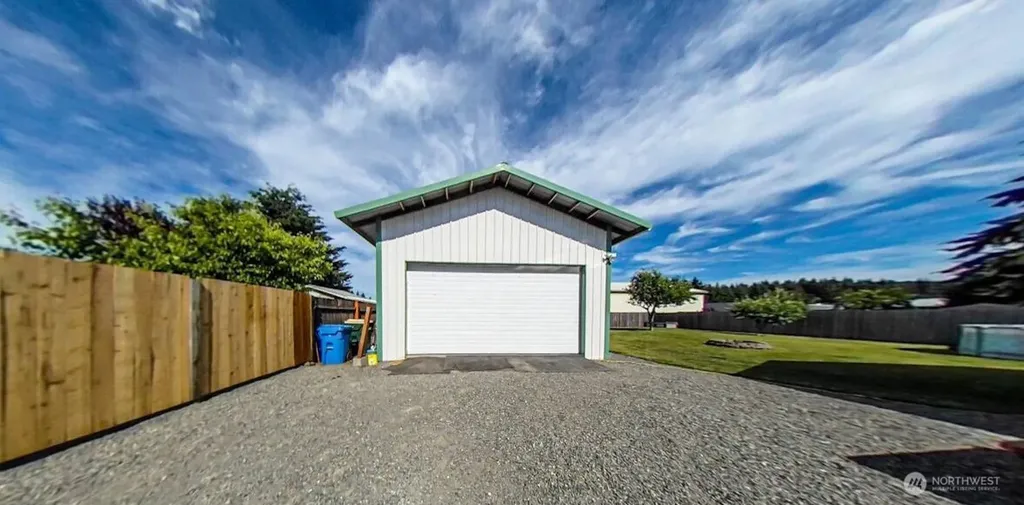 17930 Iris Place SW Rochester WA 98579