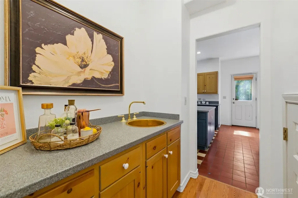 306 Keach Loop Steilacoom WA 98388