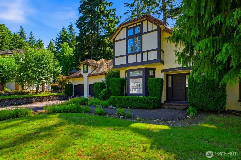 306 Keach Loop Steilacoom WA 98388