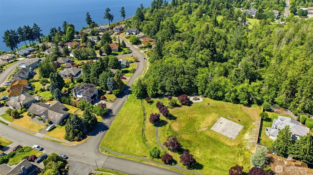 306 Keach Loop Steilacoom WA 98388