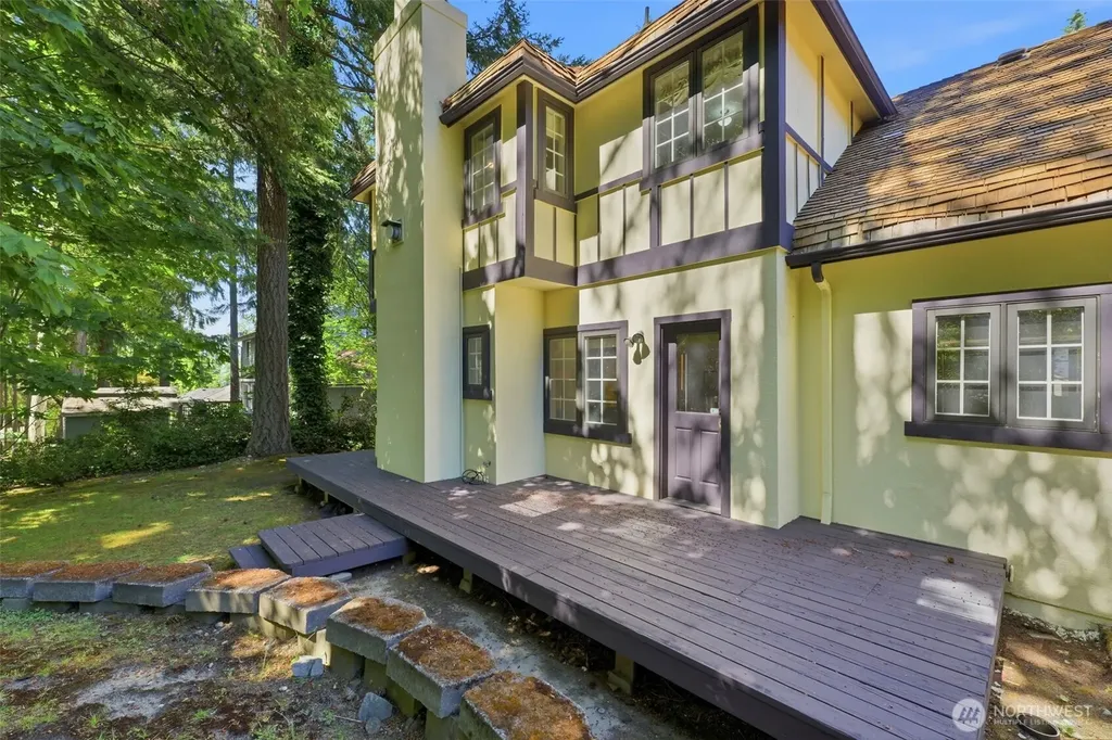 306 Keach Loop Steilacoom WA 98388