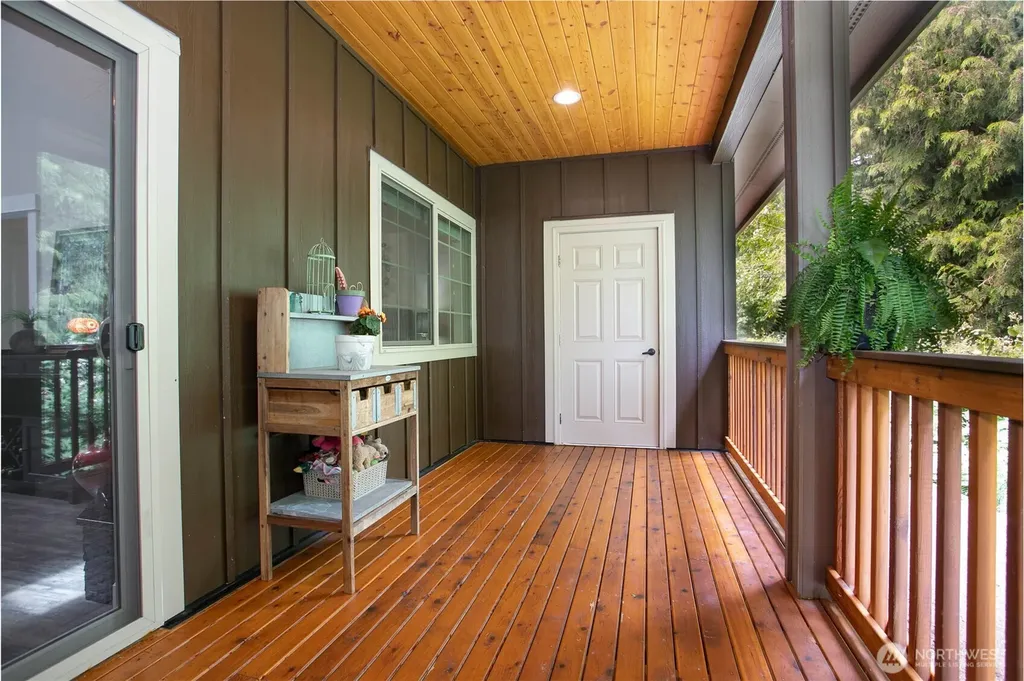 4749 Tidal Way Blaine WA 98230