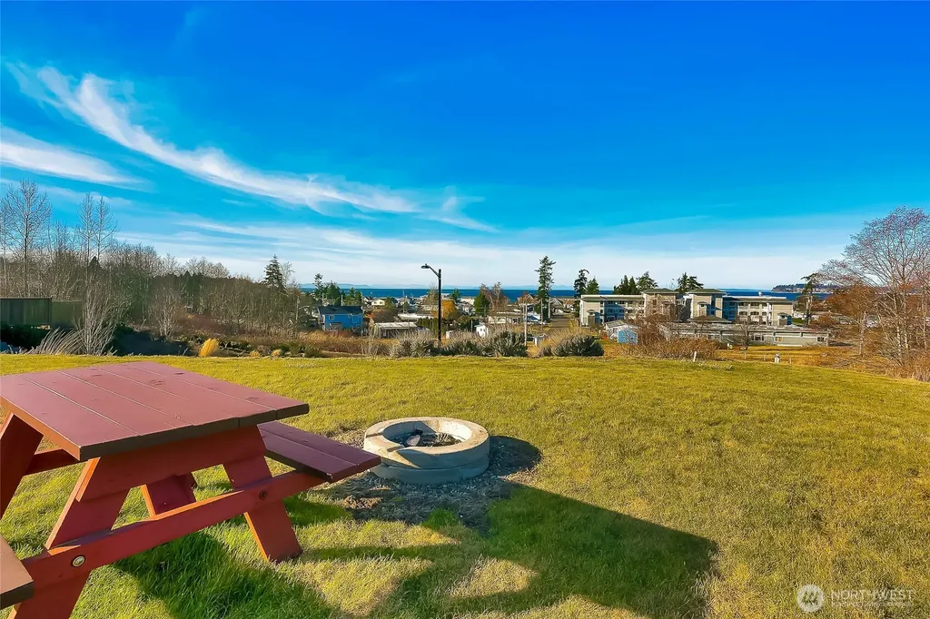 4749 Tidal Way Blaine WA 98230