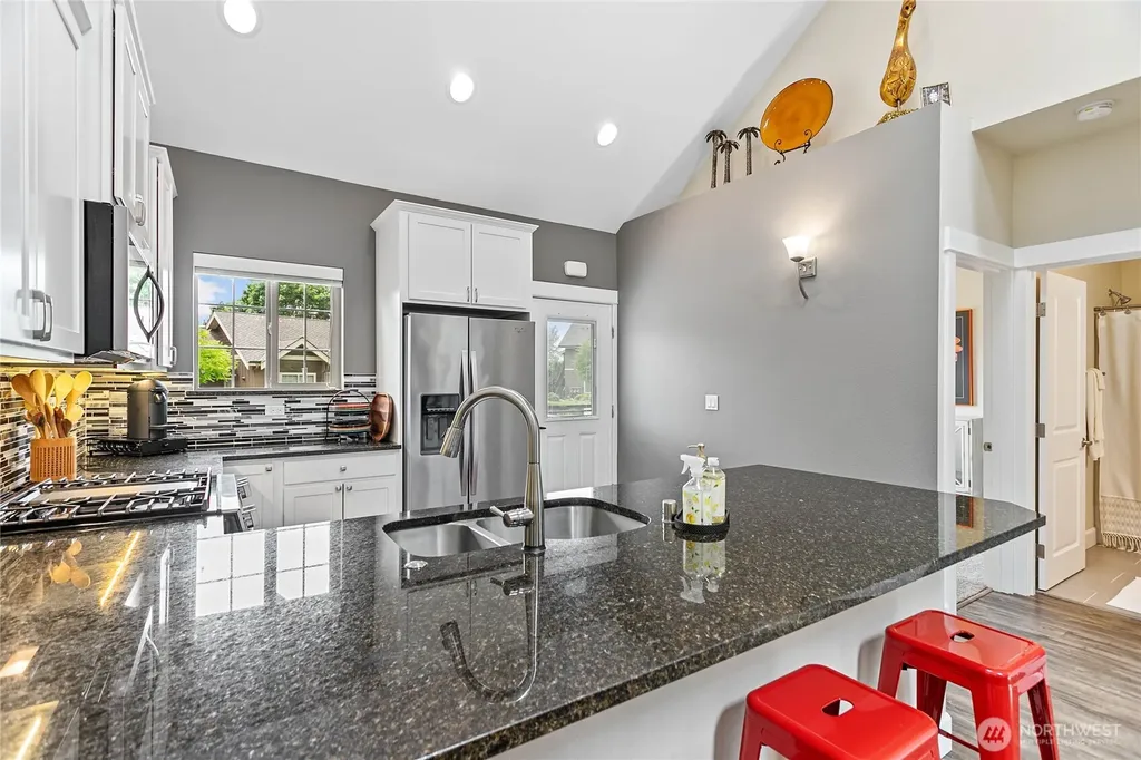 4749 Tidal Way Blaine WA 98230