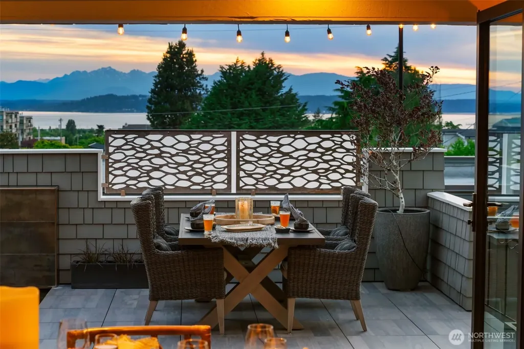 709 Maple Street Edmonds WA 98020