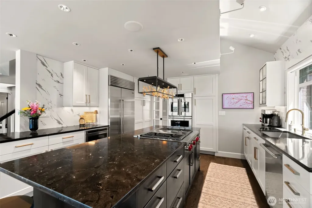 709 Maple Street Edmonds WA 98020